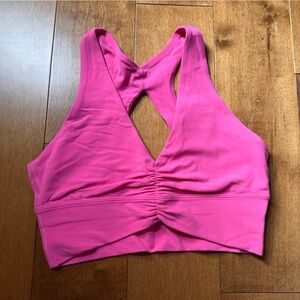 ARITZIA -TNA - TnaButter - Volley Sports bra in cosmo pink